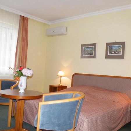 Apartment Pension Rideg Heviz Exterior photo